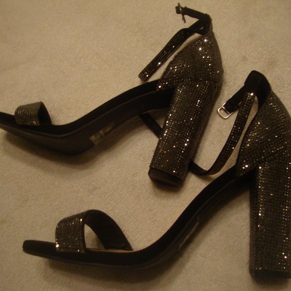D Heart Heels Black 4"  Rise Ankle Strap - Picture 1 of 11